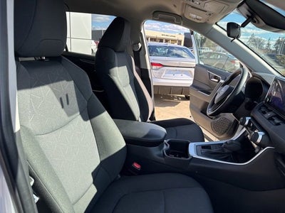 2025 Toyota RAV4 XLE AWD