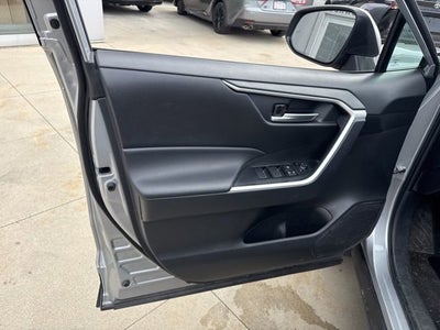 2025 Toyota RAV4 XLE AWD