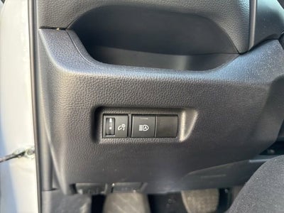 2025 Toyota RAV4 XLE AWD