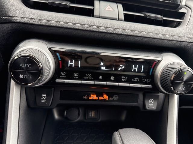 2025 Toyota RAV4 XLE AWD