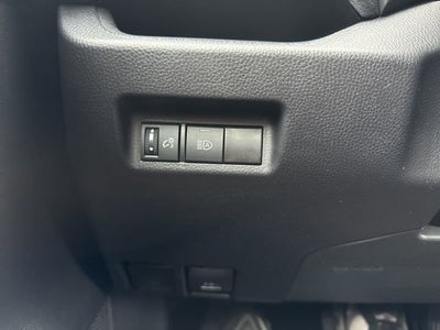 2025 Toyota RAV4 XLE AWD