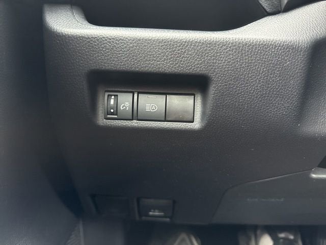 2025 Toyota RAV4 XLE AWD