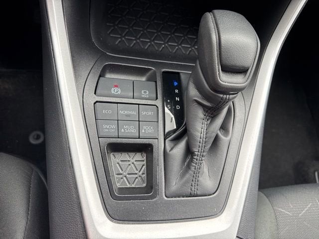 2025 Toyota RAV4 XLE AWD