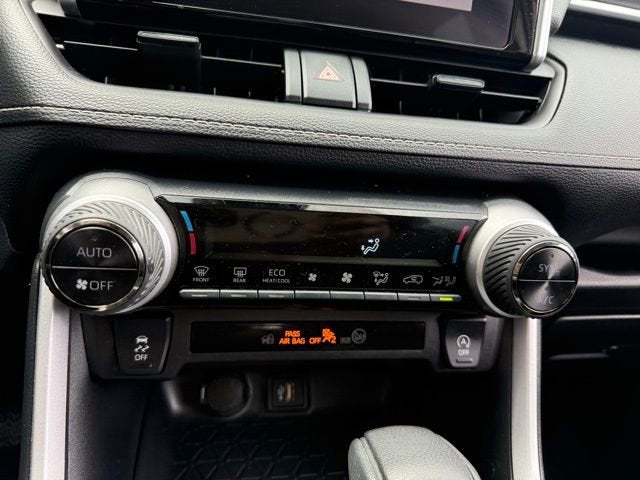 2025 Toyota RAV4 XLE AWD