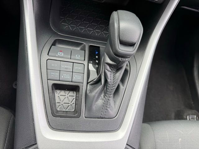 2025 Toyota RAV4 XLE AWD