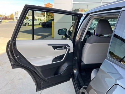 2023 Toyota RAV4 XLE AWD