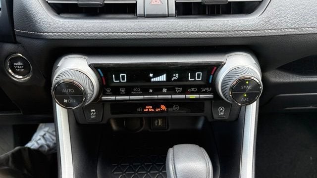 2025 Toyota RAV4 XLE AWD