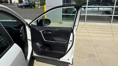 2025 Toyota RAV4 XLE AWD