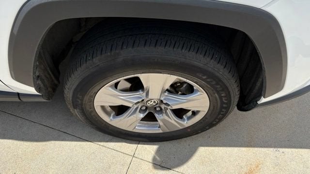 2025 Toyota RAV4 XLE AWD