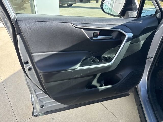 2025 Toyota RAV4 XLE AWD