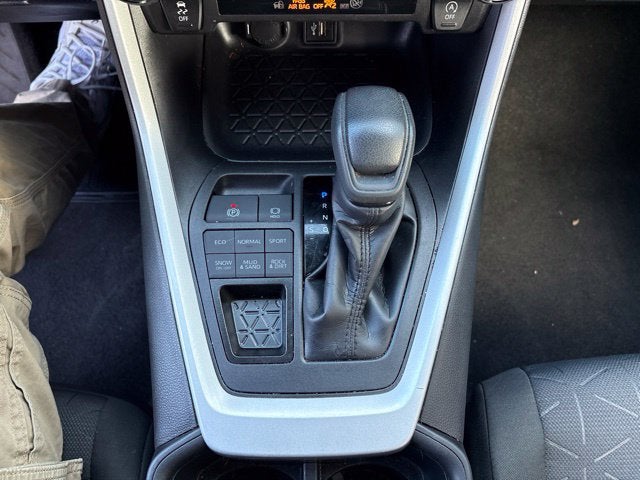 2025 Toyota RAV4 XLE AWD