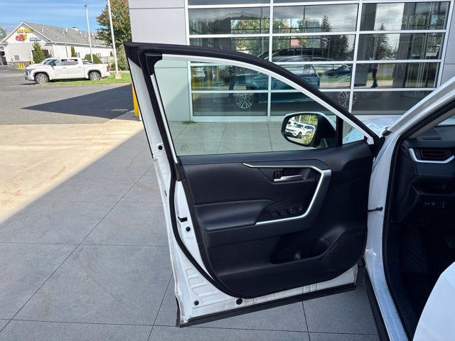 2025 Toyota RAV4 XLE AWD