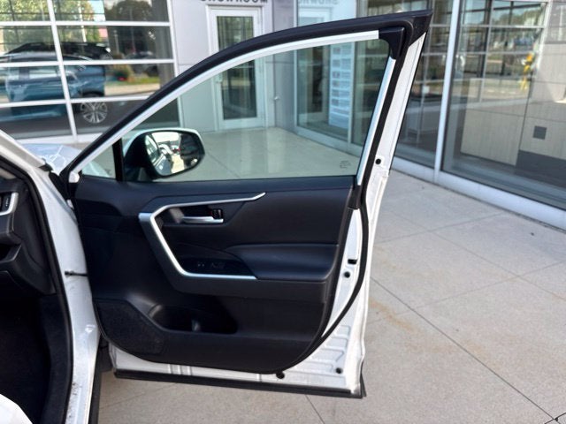 2025 Toyota RAV4 XLE AWD