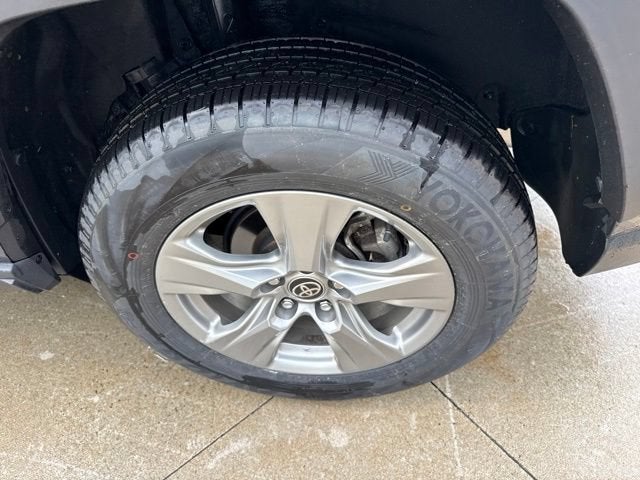 2024 Toyota RAV4 XLE AWD