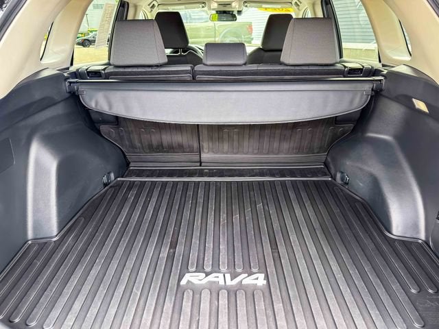2024 Toyota RAV4 XLE AWD