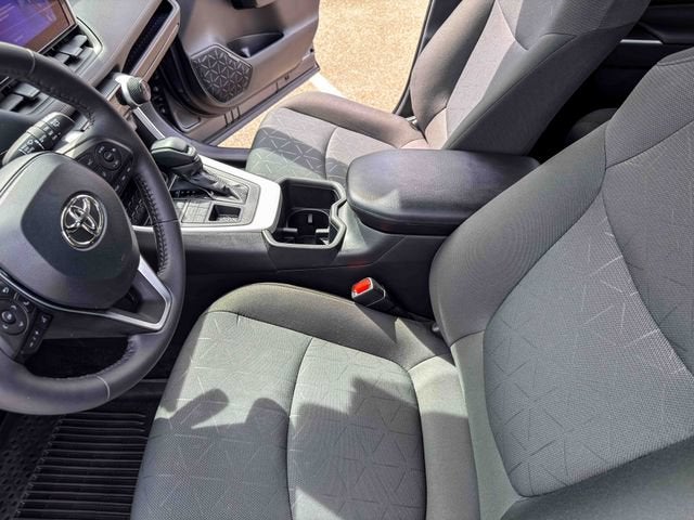 2024 Toyota RAV4 XLE AWD