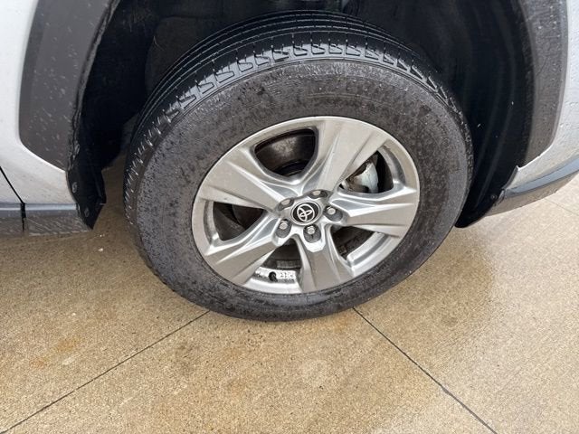 2025 Toyota RAV4 XLE AWD