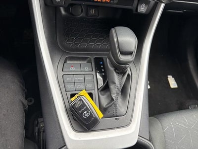 2025 Toyota RAV4 XLE AWD