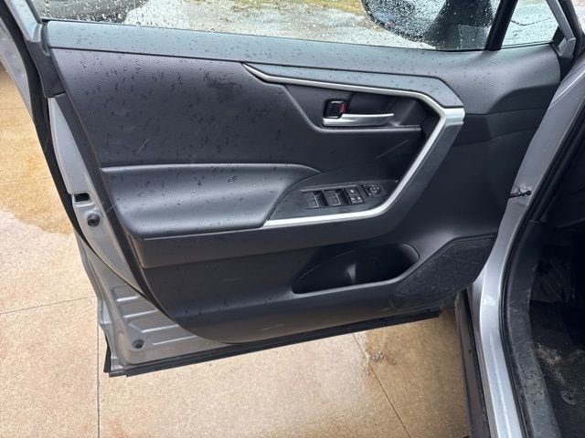 2025 Toyota RAV4 XLE AWD