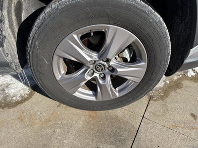 2025 Toyota RAV4 XLE AWD