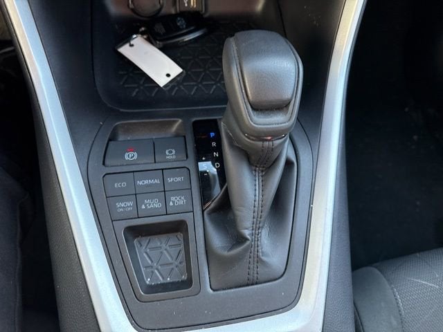 2025 Toyota RAV4 XLE AWD