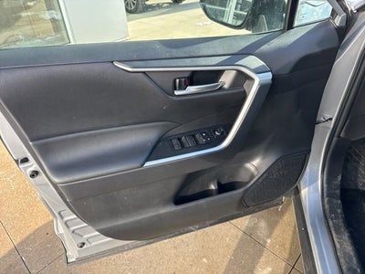 2025 Toyota RAV4 XLE AWD