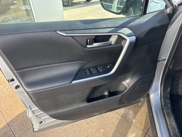 2025 Toyota RAV4 XLE AWD