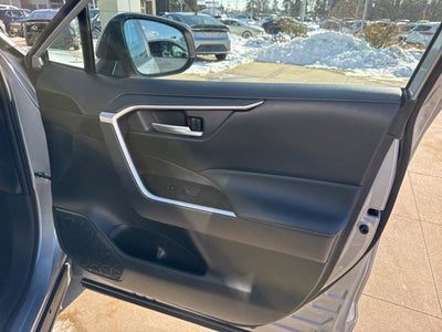 2025 Toyota RAV4 XLE AWD