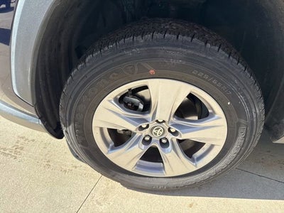 2025 Toyota RAV4 XLE AWD