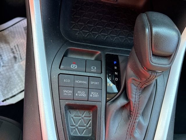 2025 Toyota RAV4 XLE AWD