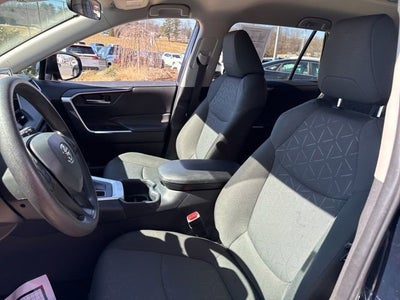 2025 Toyota RAV4 XLE AWD