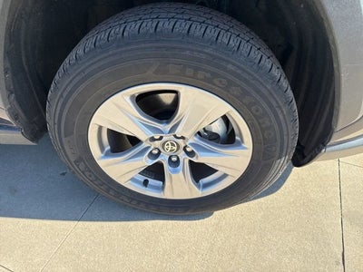 2025 Toyota RAV4 XLE AWD