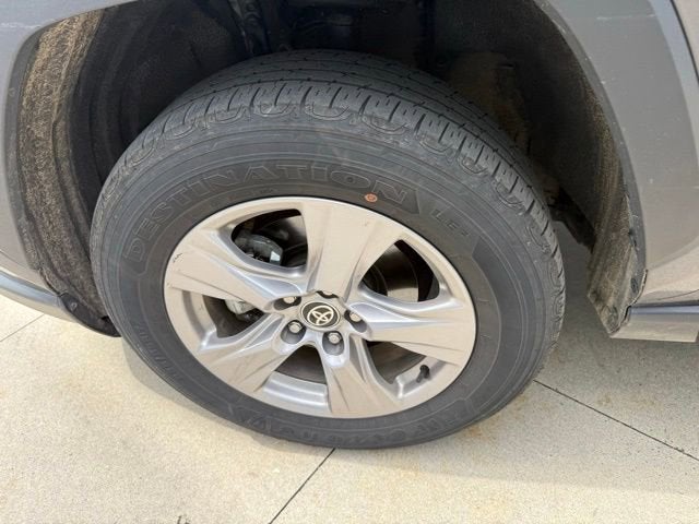 2025 Toyota RAV4 XLE AWD