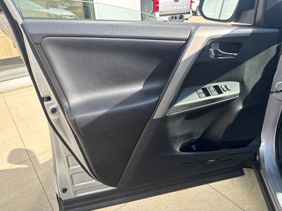 2016 Toyota RAV4 AWD 4dr XLE