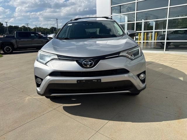 2016 Toyota RAV4 AWD 4dr XLE
