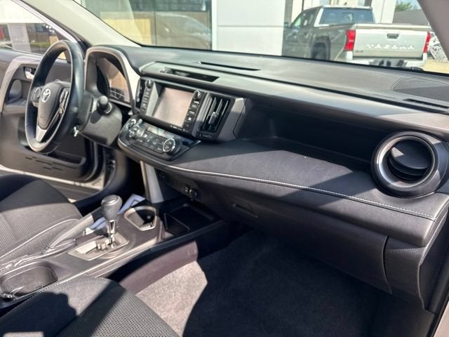 2016 Toyota RAV4 AWD 4dr XLE