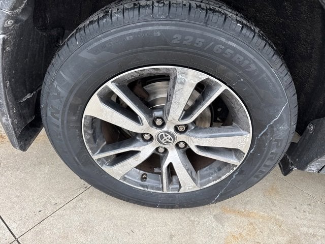 2017 Toyota RAV4 XLE AWD