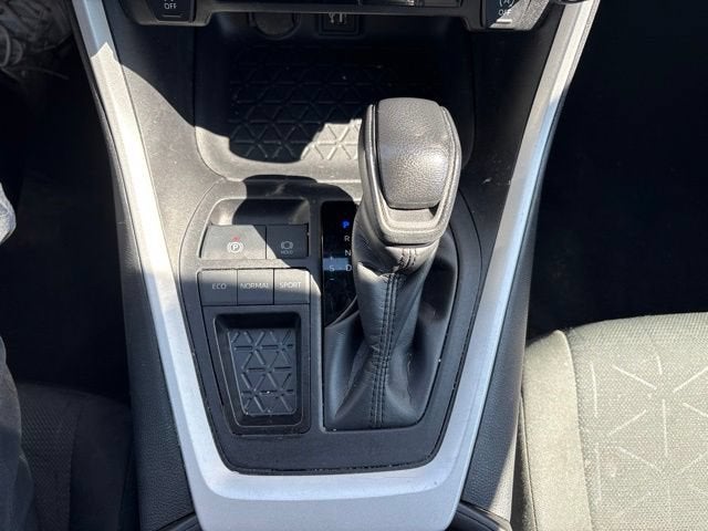2024 Toyota RAV4 XLE FWD