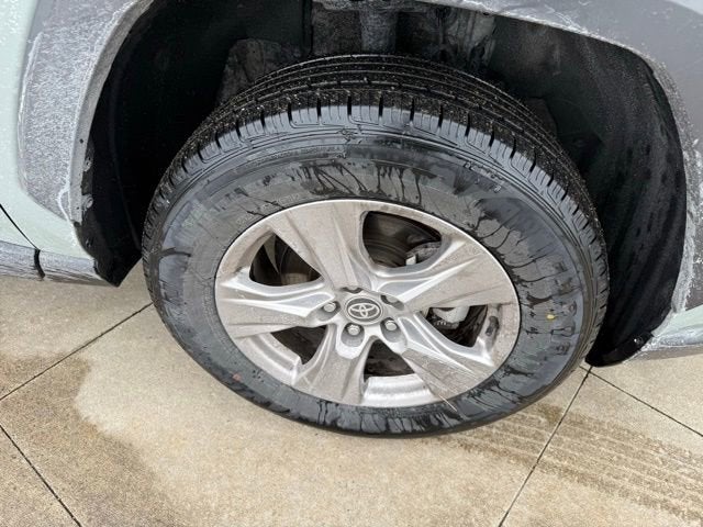 2023 Toyota RAV4 XLE FWD