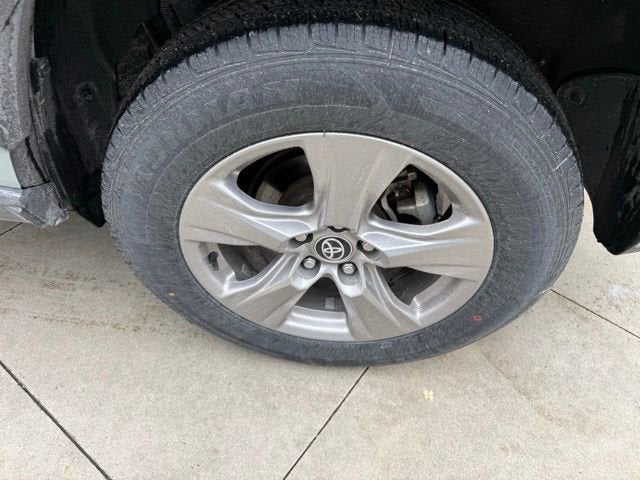 2023 Toyota RAV4 XLE FWD