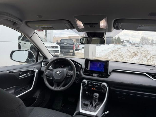 2023 Toyota RAV4 XLE FWD