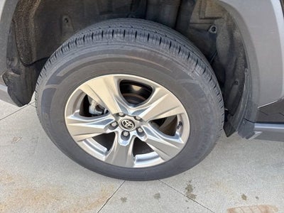 2024 Toyota RAV4 XLE FWD