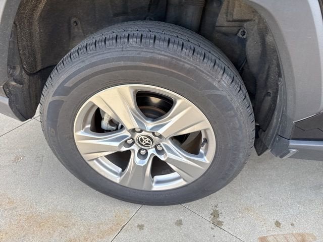 2024 Toyota RAV4 XLE FWD