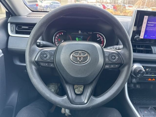 2024 Toyota RAV4 XLE FWD