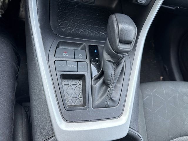 2024 Toyota RAV4 XLE FWD