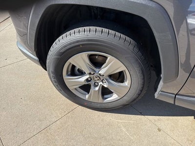 2024 Toyota RAV4 XLE FWD