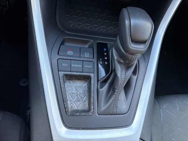 2024 Toyota RAV4 XLE FWD