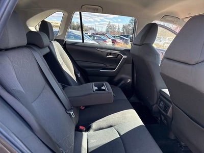 2024 Toyota RAV4 XLE FWD