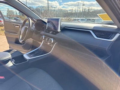 2024 Toyota RAV4 XLE FWD