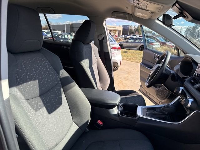 2024 Toyota RAV4 XLE FWD